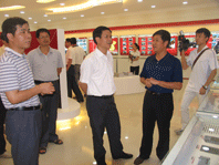 南平市委副書記黃福清、市委常委統(tǒng)戰(zhàn)部部長黃健平一行視察虹潤公司